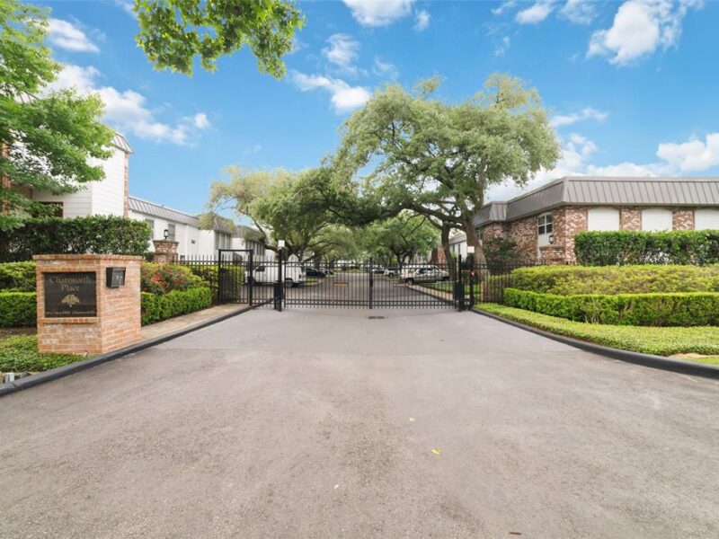 Chatsworth Place #8924